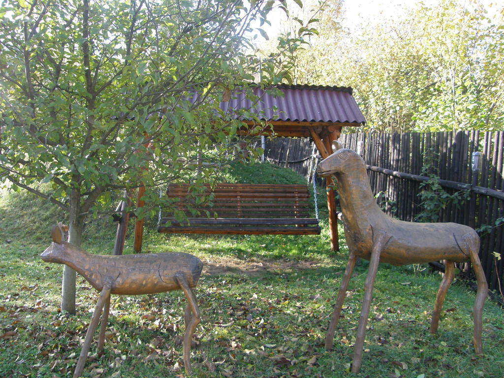 Mokus Panzio Bed & Breakfast Bicfalau Luaran gambar