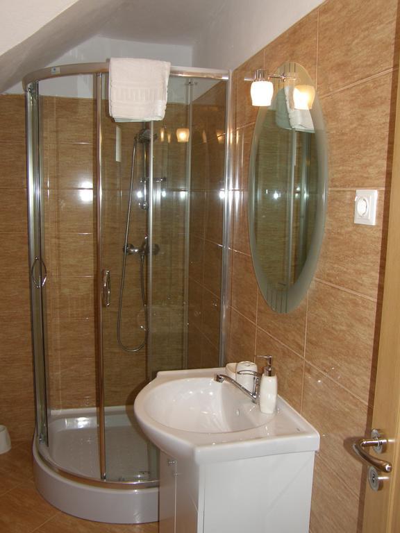Mokus Panzio Bed & Breakfast Bicfalau Luaran gambar